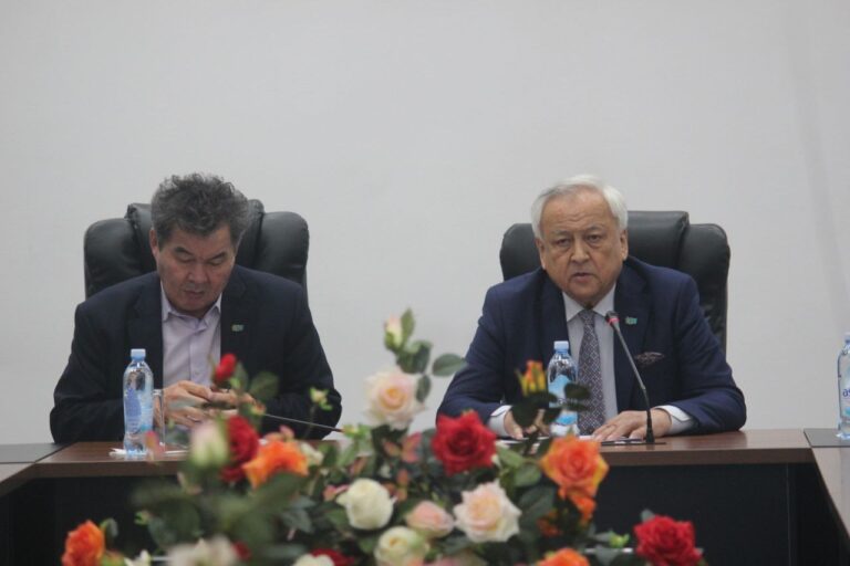 «Қазақ» газетінің 110 жылдығына арналған «Сөз өнері» халықаралық әдеби форумы өтт