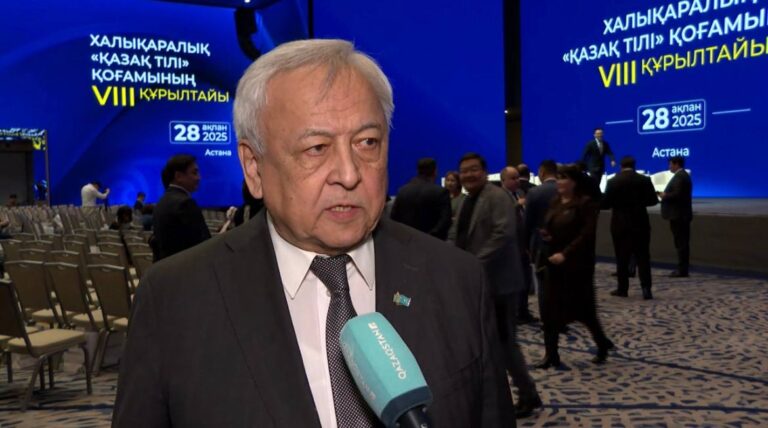 МЕРЕКЕ ҚҰЛКЕНОВ: «ТІЛ — БІЗДІҢ ЕҢ ҚАСИЕТТІ, ЕҢ КИЕЛІ ҚҰНДЫЛЫҒЫМЫЗ»