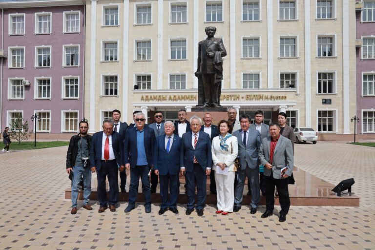 Рухани сабақтастық сапары: Экспедиция құрамы қазақтықтың қаймағы бұзылмаған Оңтүстік өңірінде