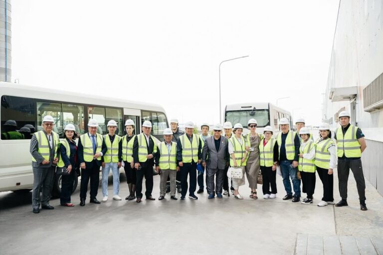 ҚАЗАҚСТАН ЖАЗУШЫЛАР ОДАҒЫНЫҢ ДЕЛЕГАЦИЯСЫ АТЫРАУ ҚАЛАСЫНА ІССАПАРМЕН БАРДЫ