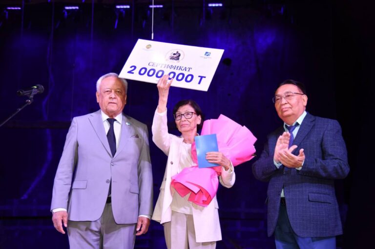 ӘЛИЯ БӨПЕЖАНОВА: «АРАМЫЗДА ЖАҢА ЗАМАННЫҢ ҚАҺАРМАНДАРЫ ЖҮР»