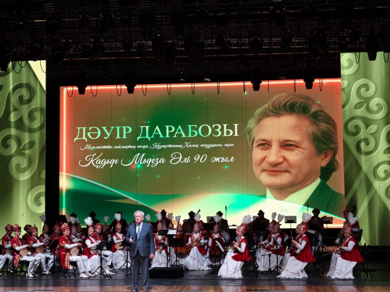 Дәуір дарабозының туғанына 90 жыл