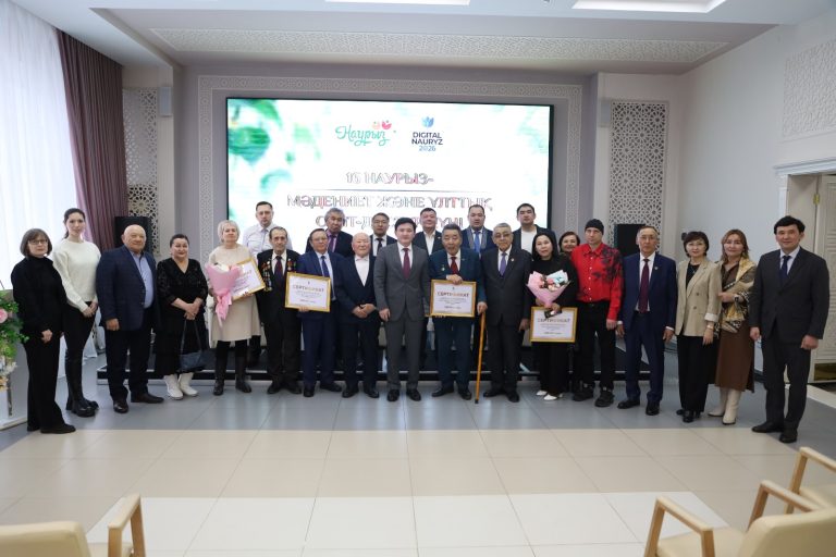 ПИСАТЕЛИ СТАЛИ СТИПЕНДИАТАМИ