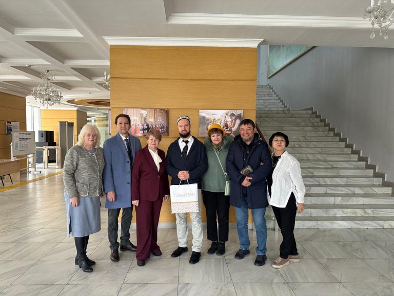 ПРЕЗЕНТАЦИЯ ПЕРЕВОДОВ ХИКМЕТОВ ХОДЖИ АХМЕТА ЯСАВИ