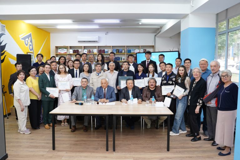 Әдеби шеберлік мектебінің қорытынды шарасы өтті