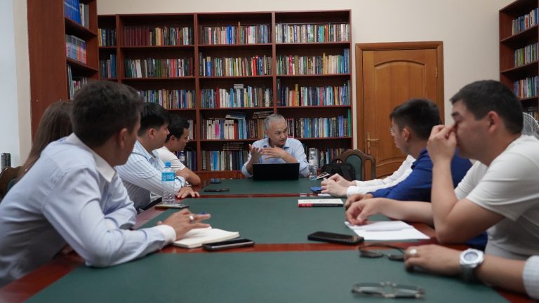 Жас жазушылардың әдеби шеберлік мектебінің алтыншы күні өтті