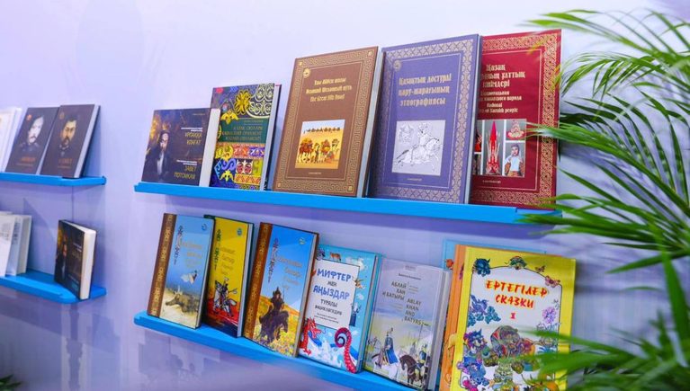 Гуанчжоудағы кітап көрмесінде Қазақстанның заманауи әдебиеті таныстырылды